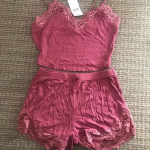 Mimi’s time PJ set. Fashion nova. New with tags. Size S.